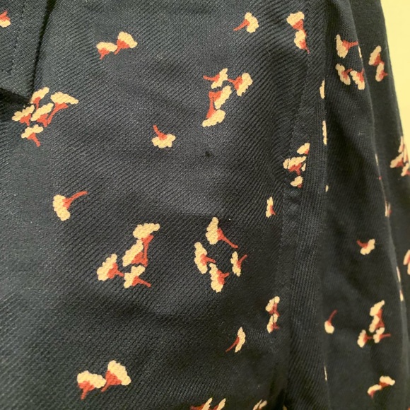 Blue print button blouse Size: Large - Picture 2 of 5